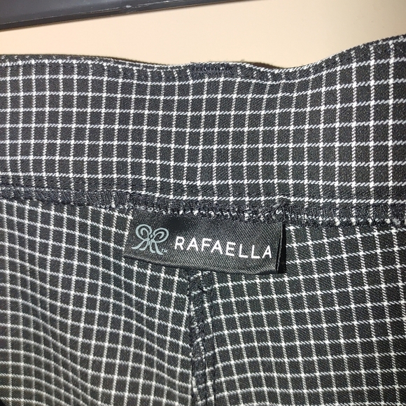 Rafaella Stylish Black and White Flat Front Checkered Pants, Size 10 - Picture 3 of 6